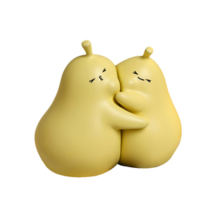 U Mi LIVING · 抱抱梨 | 摆件抱抱梨陶瓷装饰摆件奶油风可爱礼物