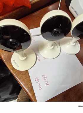 乐橙200万无线监控，带32G卡。一个没底座，带可以用双面胶
