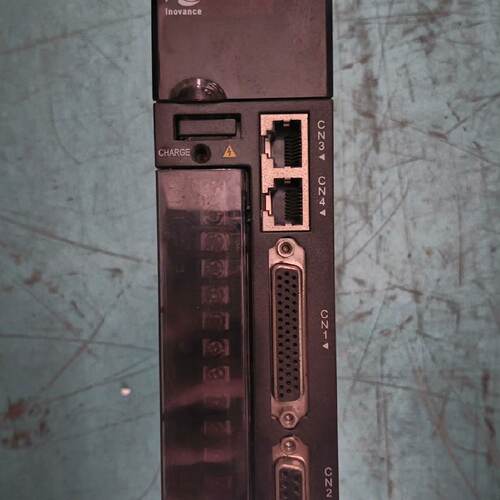 溢价-汇川200W驱动器IS620PS1R6I-C-LD成色如图，
