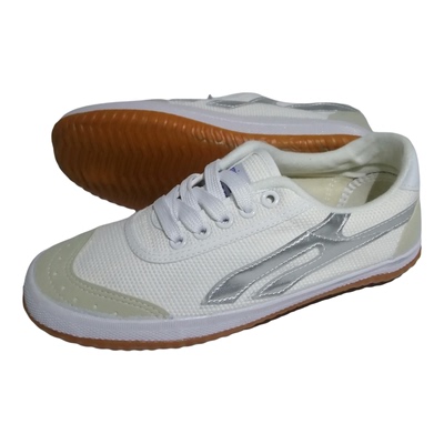 户外训练鞋广州人民橡胶厂