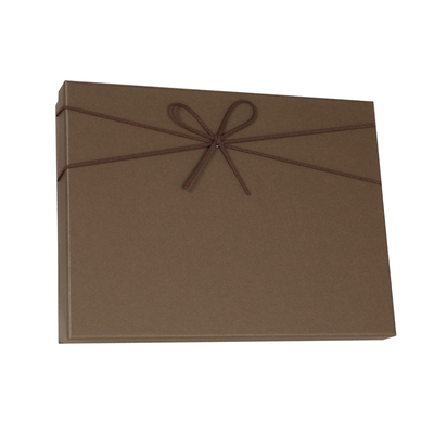 咖啡棕色简约蝴蝶结礼物盒子男生