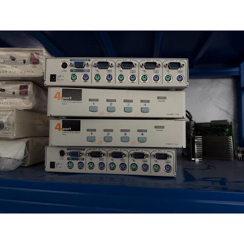 KVMIO-104  4端口KVM切换器 视频共享切换器，实
