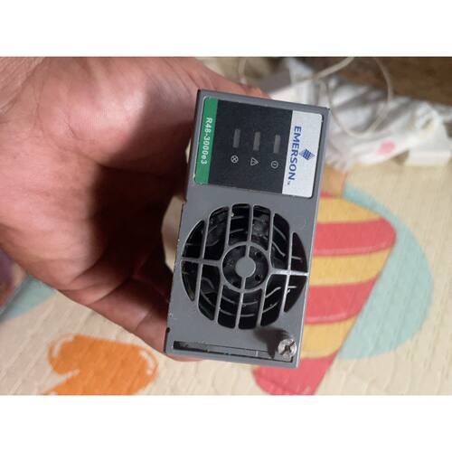 议价爱默生通信电源模块r483000e3有四块维修