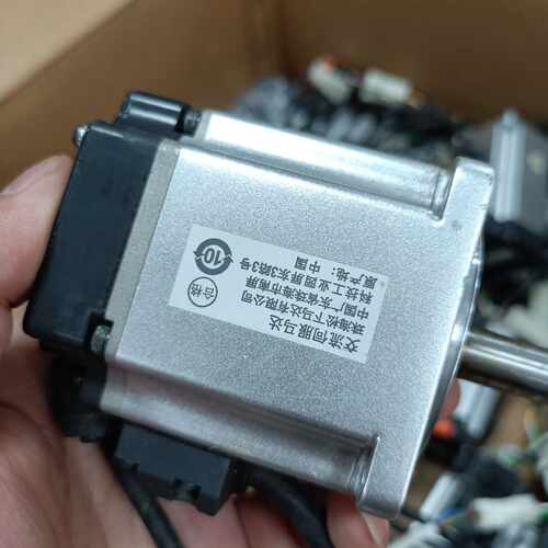 议价 A6 200W Servo Motor With  Without Brakes Both Are In Ne