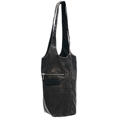 可以放13寸电脑的水桶包