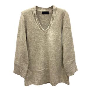 中长款毛衣女遮屁股洋气高档秋冬宽松慵懒风休闲V领毛衫配鲨鱼裤