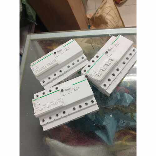 【请询价】4P带漏电C9N4PC20C9Vi9i有3个实