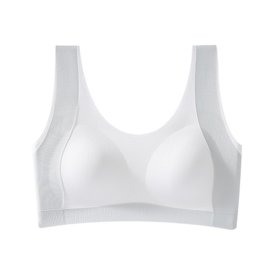 婷美少女发育期提拉文胸