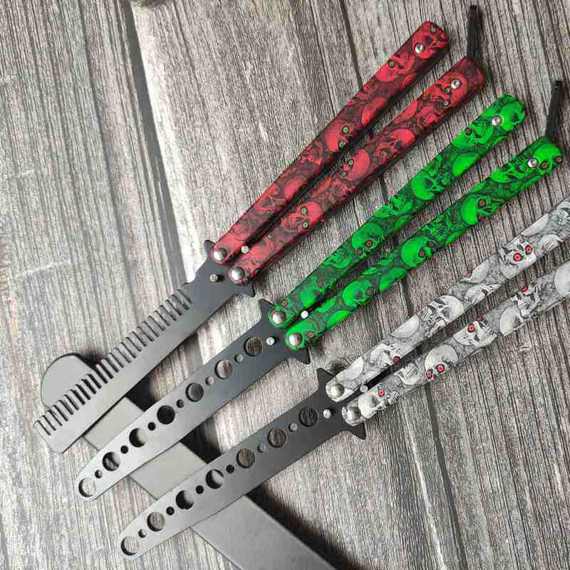 工厂销售鬼头蝴蝶练习甩甩刀头梳CSgo折叠油梳训练梳子蝴蝶骷髅头