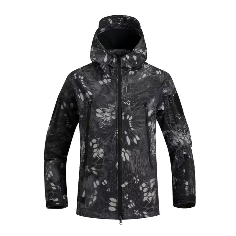 秋冬加绒鲨鱼皮软壳迷彩服冲锋衣