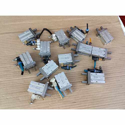 询价下单maxair迈斯艾尔AHZ2-16D手指气缸，13一个。不