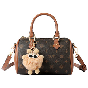 啄木鸟2025新款高级感保龄球包包波士顿枕头包单肩斜挎包手提女包