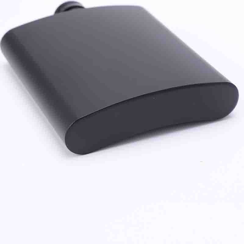 工厂批发酒壶喷哑光便携式随身黑漆商务礼品金属壶户外酒壶