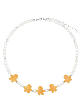 AWE学生党姜饼人珍珠项链配毛衣