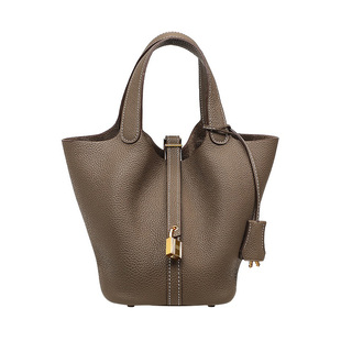 2025新款韩国小众真皮菜篮子包包女头层牛皮大容量单肩手提水桶包