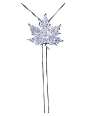 秋冬枫叶毛衣链女长款时尚日常