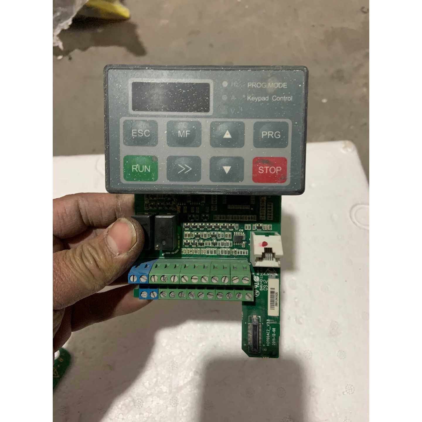 询价-七喜变频器主板HD700AC2版本V3.011KW的带可维修