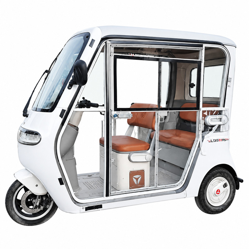 三轮电动车棚加装透明防风防水门