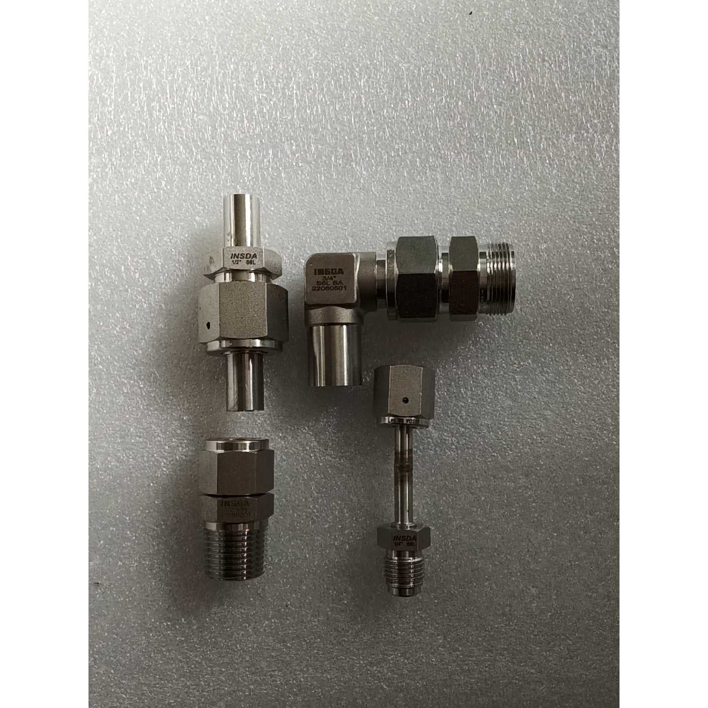 议价-INSDA英思达VCR直通,弯头对丝。
