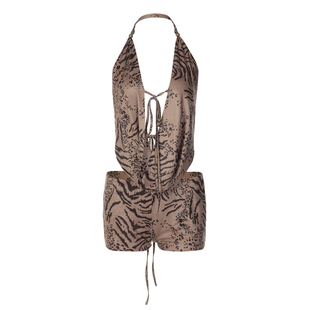 2026超模秀场低胸霸气拍摄海边跳舞套装性感露背挂脖上衣包臀短裤