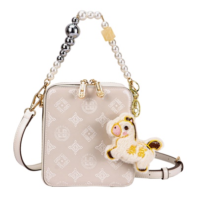 路易卡迪方包珠光色珍珠