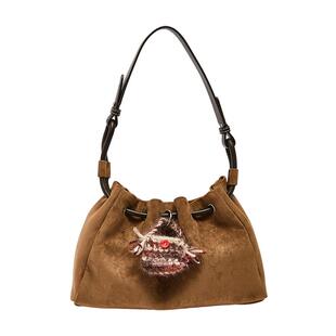 三福挎包冬季游牧风褶皱斜挎包波西米亚流苏时尚休闲女包510900