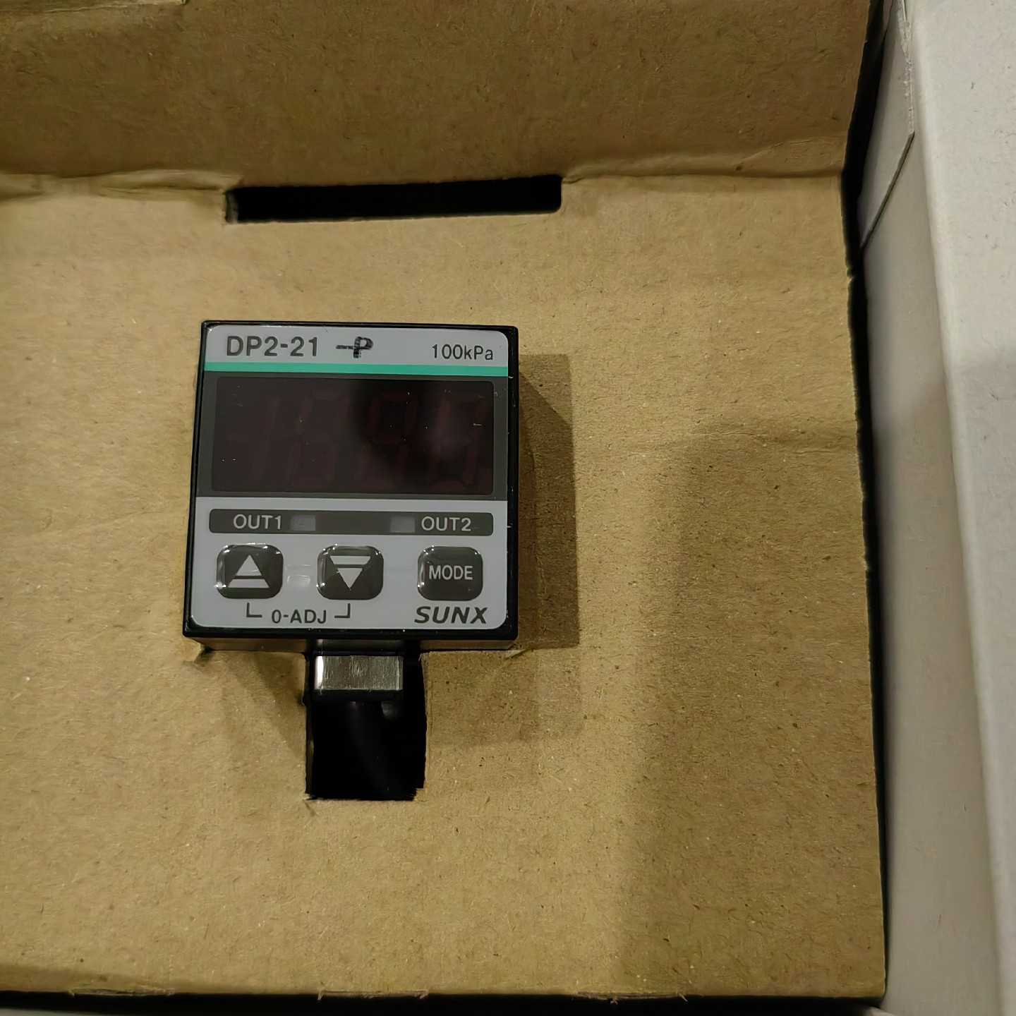 议价SUNX神视 DP2-21-P 数字压力传感器，全新原装正品
