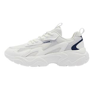 乔丹黑白百搭青少年冬季男板鞋2025新款学生运动鞋休闲空军小白鞋