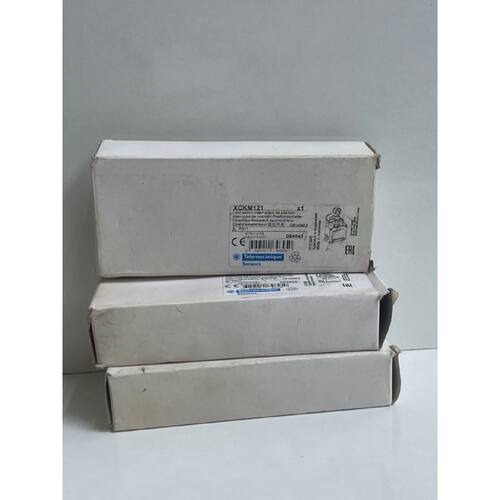 LOt 3 Pack TELEMECANIQUE XCKM121 Sensor