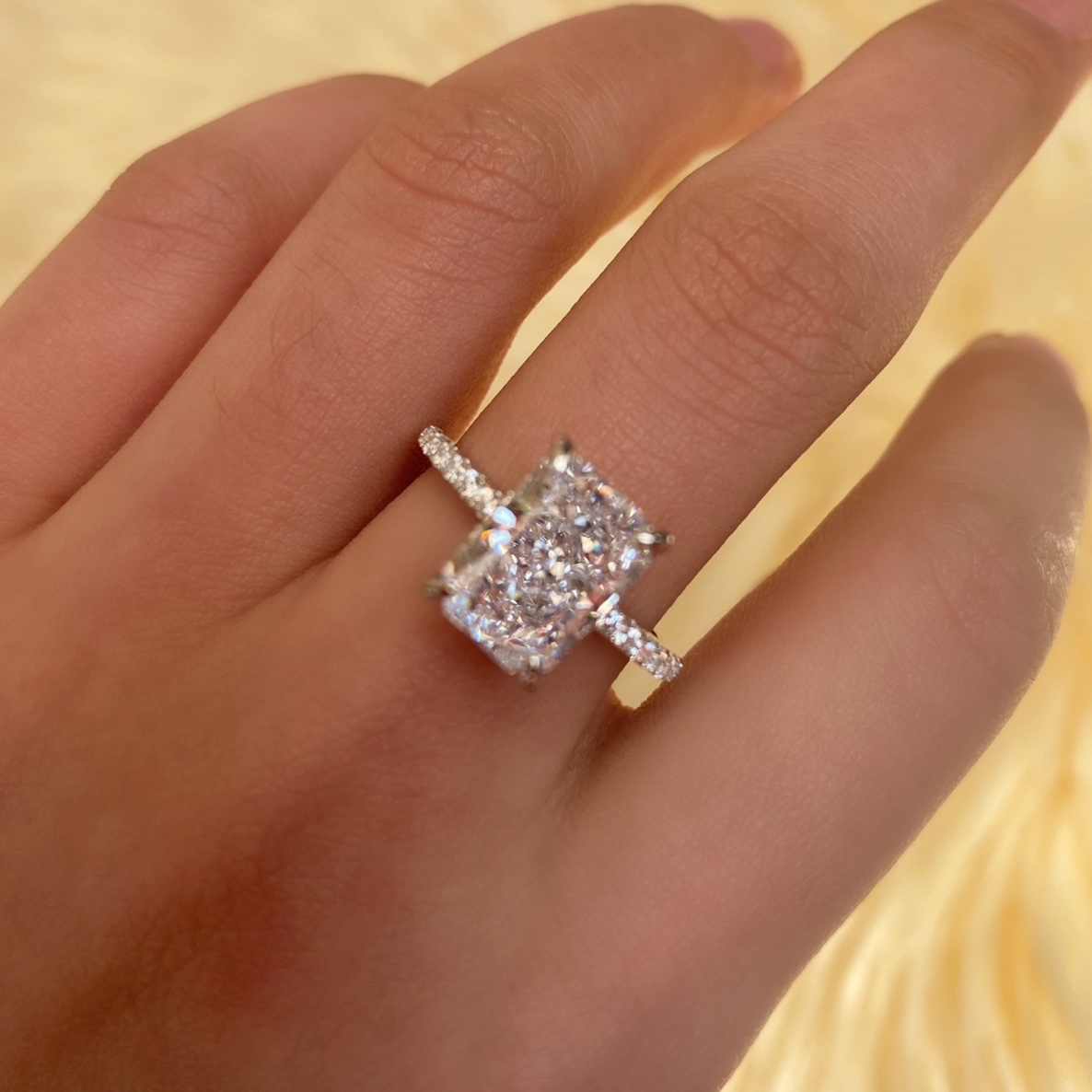 3克拉雷迪恩切割小冰糖人工钻石戒指 仿真钻戒 纯银电镀18k白金