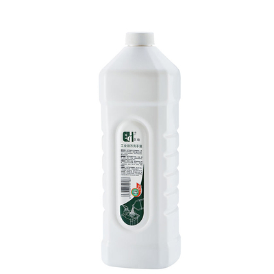 工人修车去油污洗手液补充装黑手