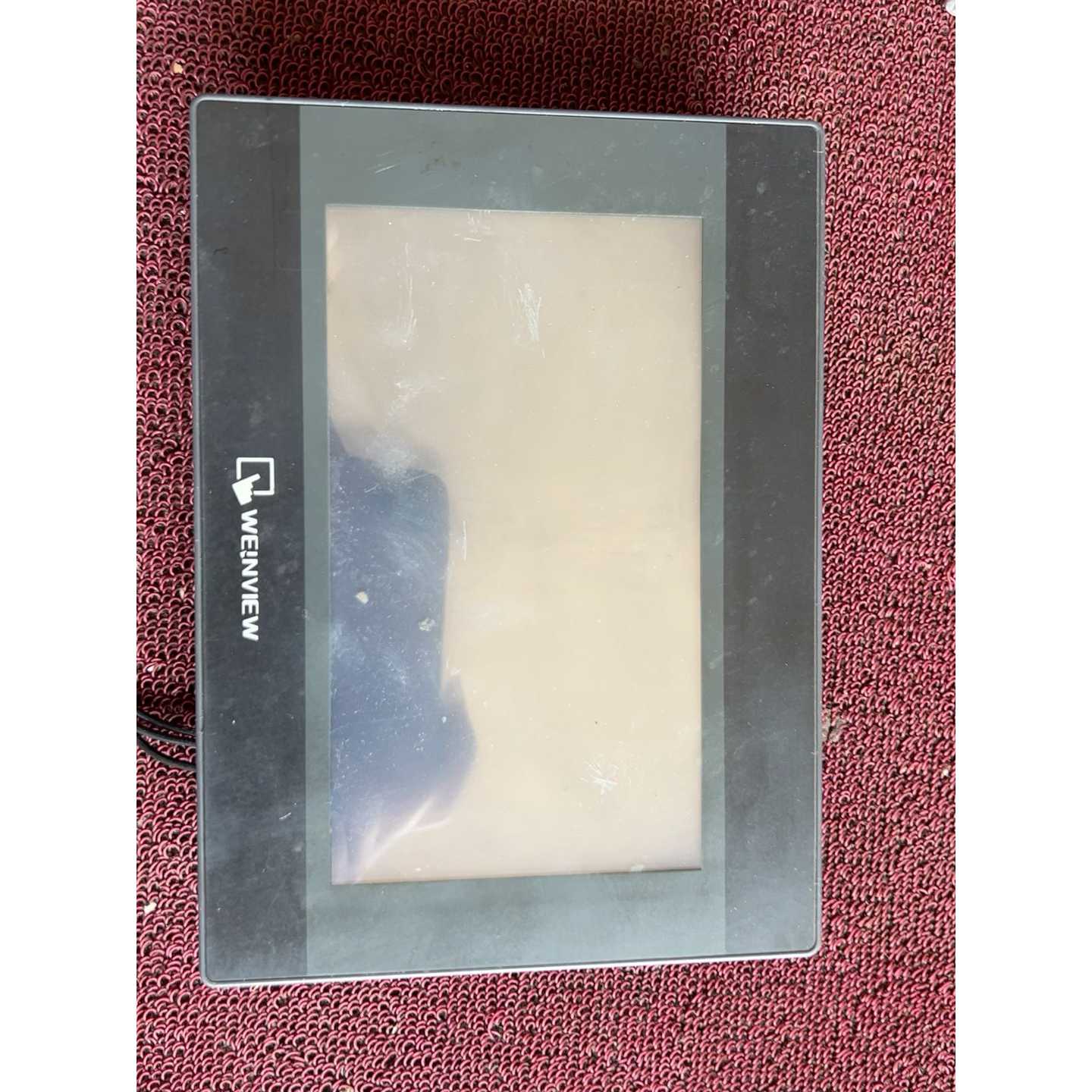 议价威纶TK6070iP触摸屏，通电显示正常，触摸灵敏，功能包好