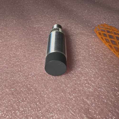 BALLUF BESM18ME-1-PSC20F-904G