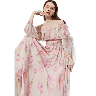 DPLAY夏季粉色连衣裙女一字肩荷叶边大摆裙印花度假沙滩裙