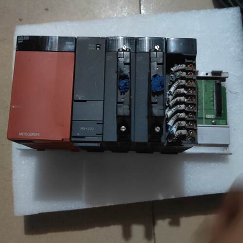 【请询价】三菱Q系列PLC一套，带Q00JCPU主板和QX41模块，拆