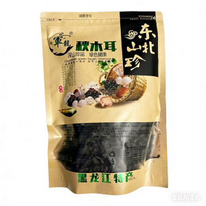 张军龙大兴安岭椴木秋木耳黑木耳