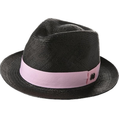 度假出游巴拿马草帽女休闲