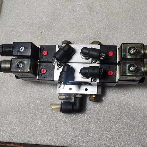 溢价-气立可CHELIC电磁阀组 SV-8202