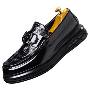 头层牛皮男士新款亮面漆皮鳄鱼纹软底一脚蹬乐福鞋商务真皮豆豆鞋