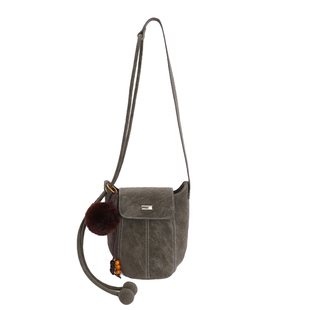 高级感小众不撞款包包女式2025新款超火百搭通勤水桶包单肩斜挎包