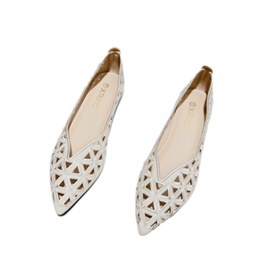 刺绣镂空复古凉鞋女2026春夏透气洞洞女鞋子浅口大码尖头平底单鞋