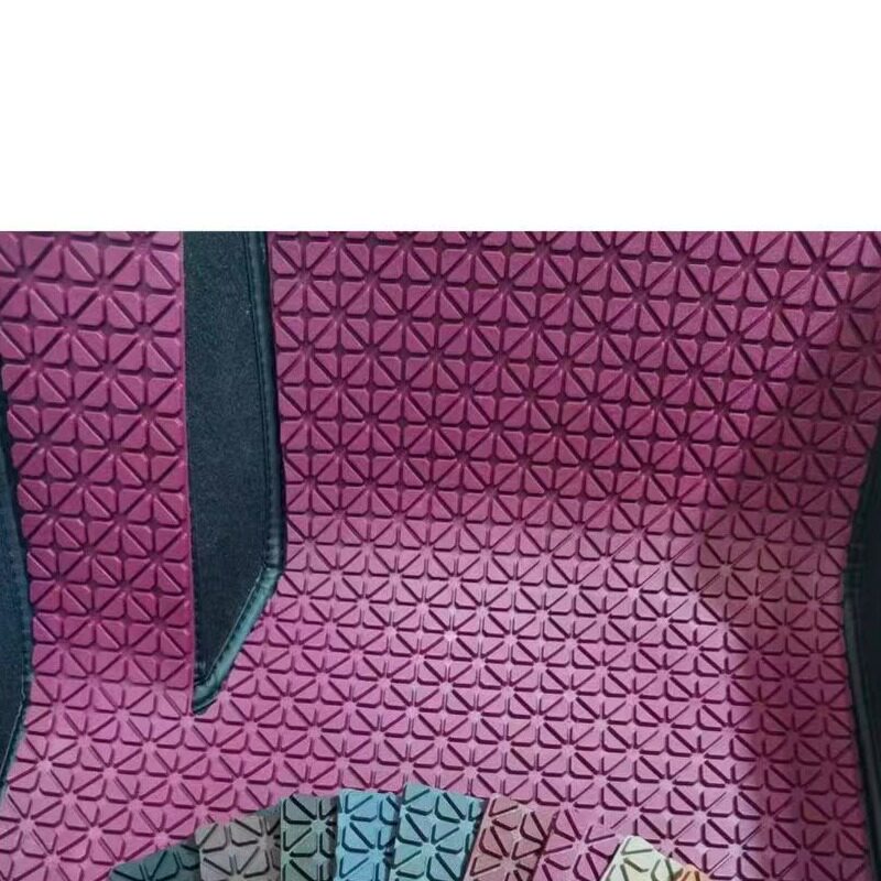 母婴级TPE硅胶汽车脚垫无味零通用脚垫