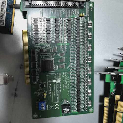 询价-研华PCI-1756 REV.B1 03-2 采集卡，64路