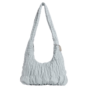 [折扣推荐]CHARLES&KEITH云朵包CK2-40271633-1大容量褶皱斜挎包