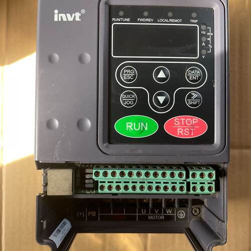 溢价-英威腾变频器380V2.2KW，型号:CHF100A-2R2