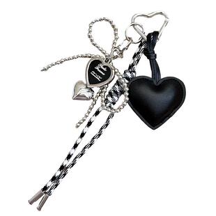 暗黑系银珠蝴蝶结皮革爱心包包挂件miu系编绳纯色挂饰黑银钥匙扣