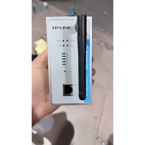 议价TL-AP300DG工业级双频无线AP，实物