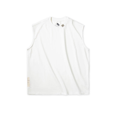 古叔的着宽松夏季无袖坎肩