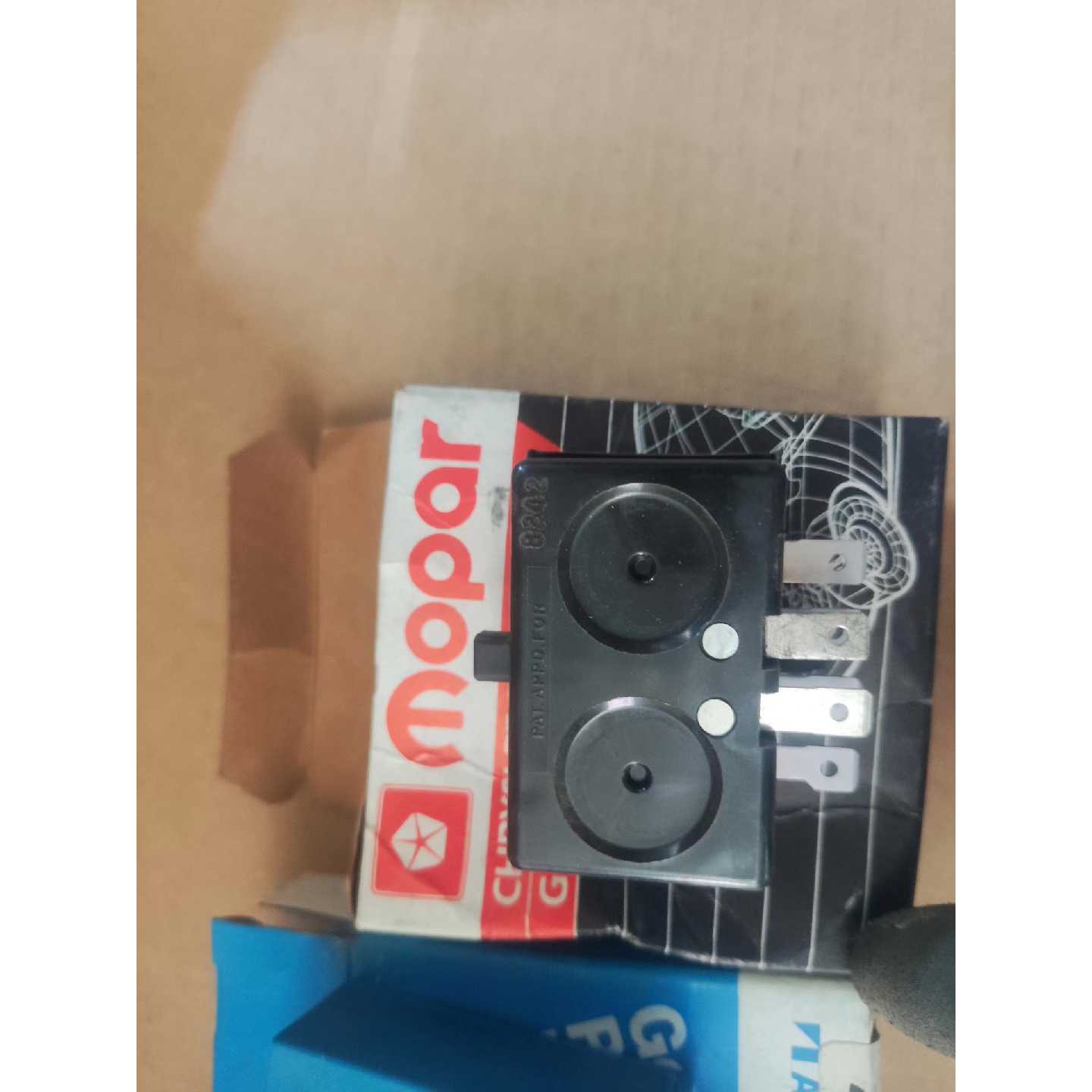 议价切诺基213蜂鸣器老款4插化油器用进口老克可维修