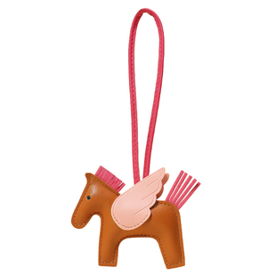H家高级感手工可爱小飞马包包挂件汽车内吊坠钥匙扣菜篮子配饰品